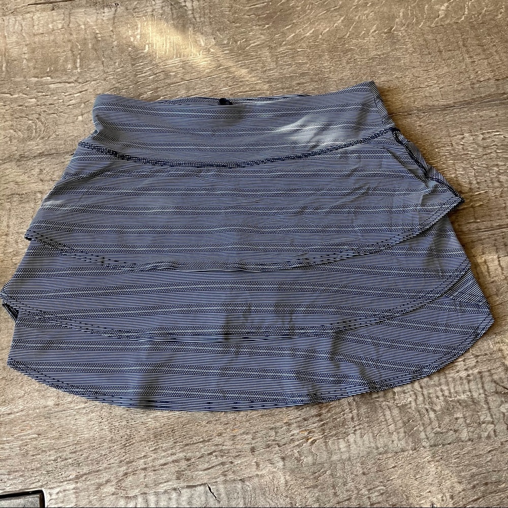 Athleta navy/white tennis skirt